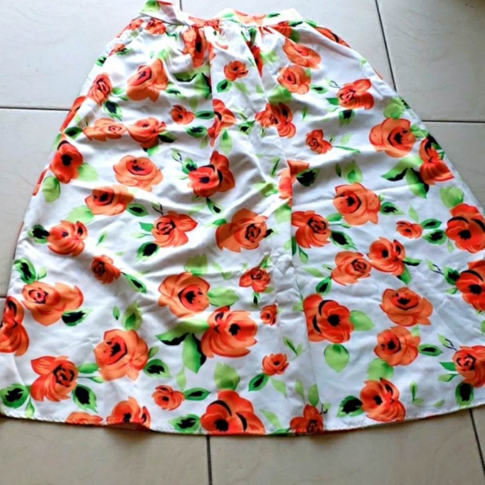FINAL PRICED-#10457-10 🔥❤ Long Pleated Skirt🔥❤,Size S,Flowered Print.